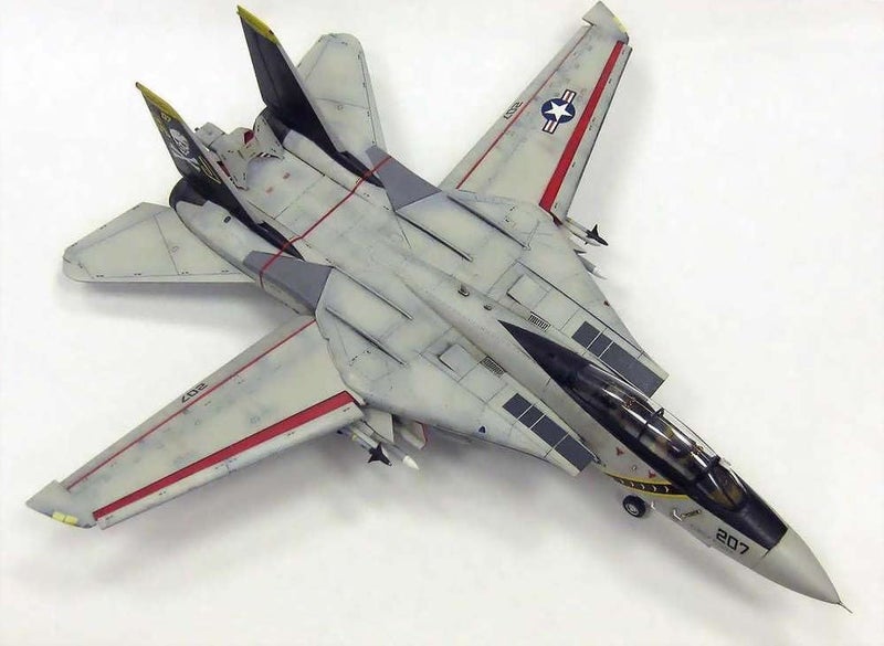 Faller Hasegawa 1:72 Scale F-14A Tomcat High Model Kit - Image 2